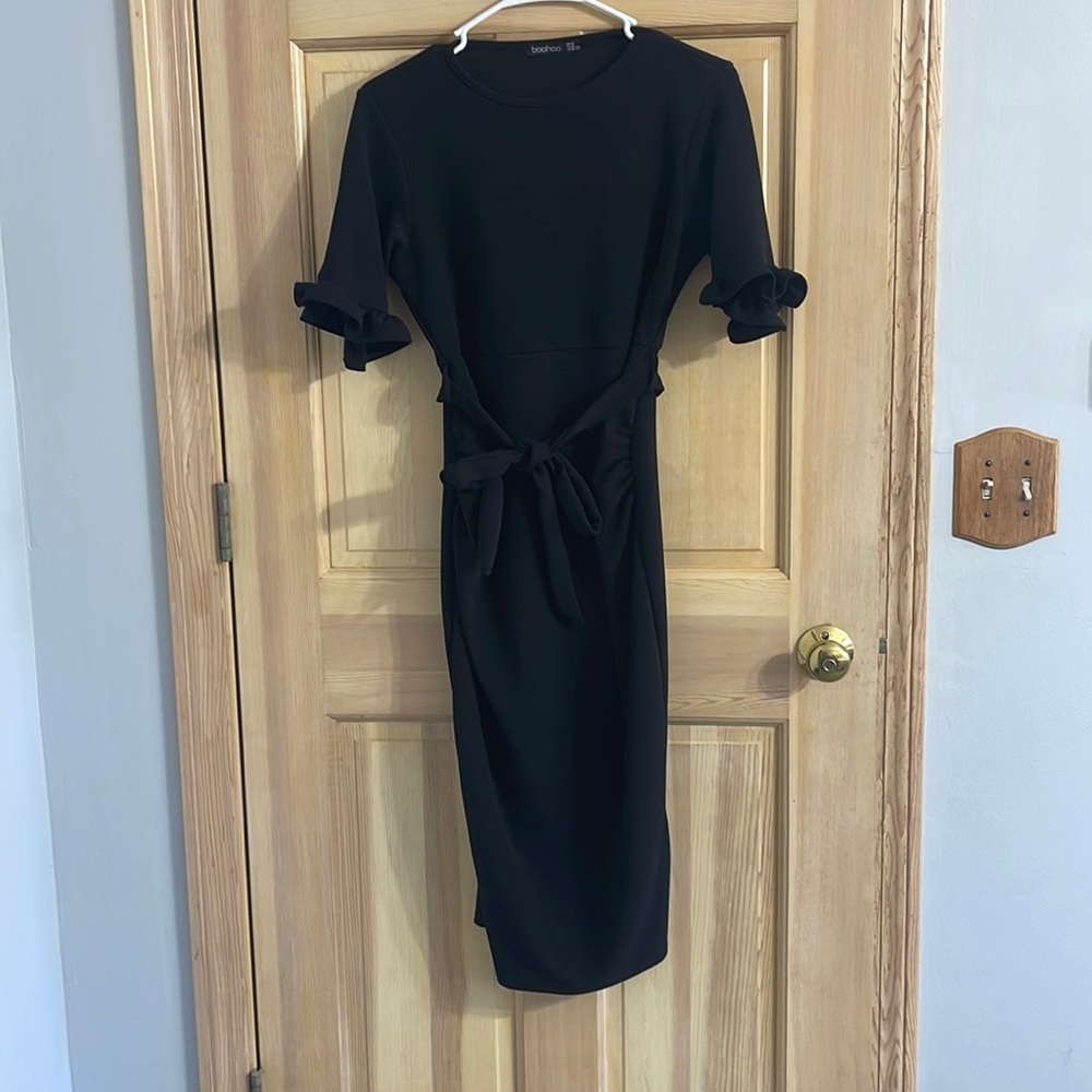 Business casual black maternity dress